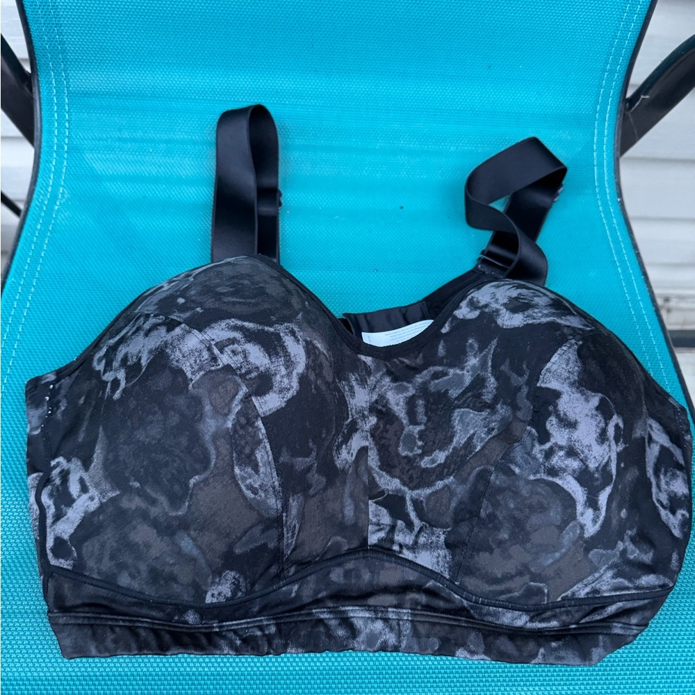 Black and Gray Women's Intimate Bra Livi 40DDD